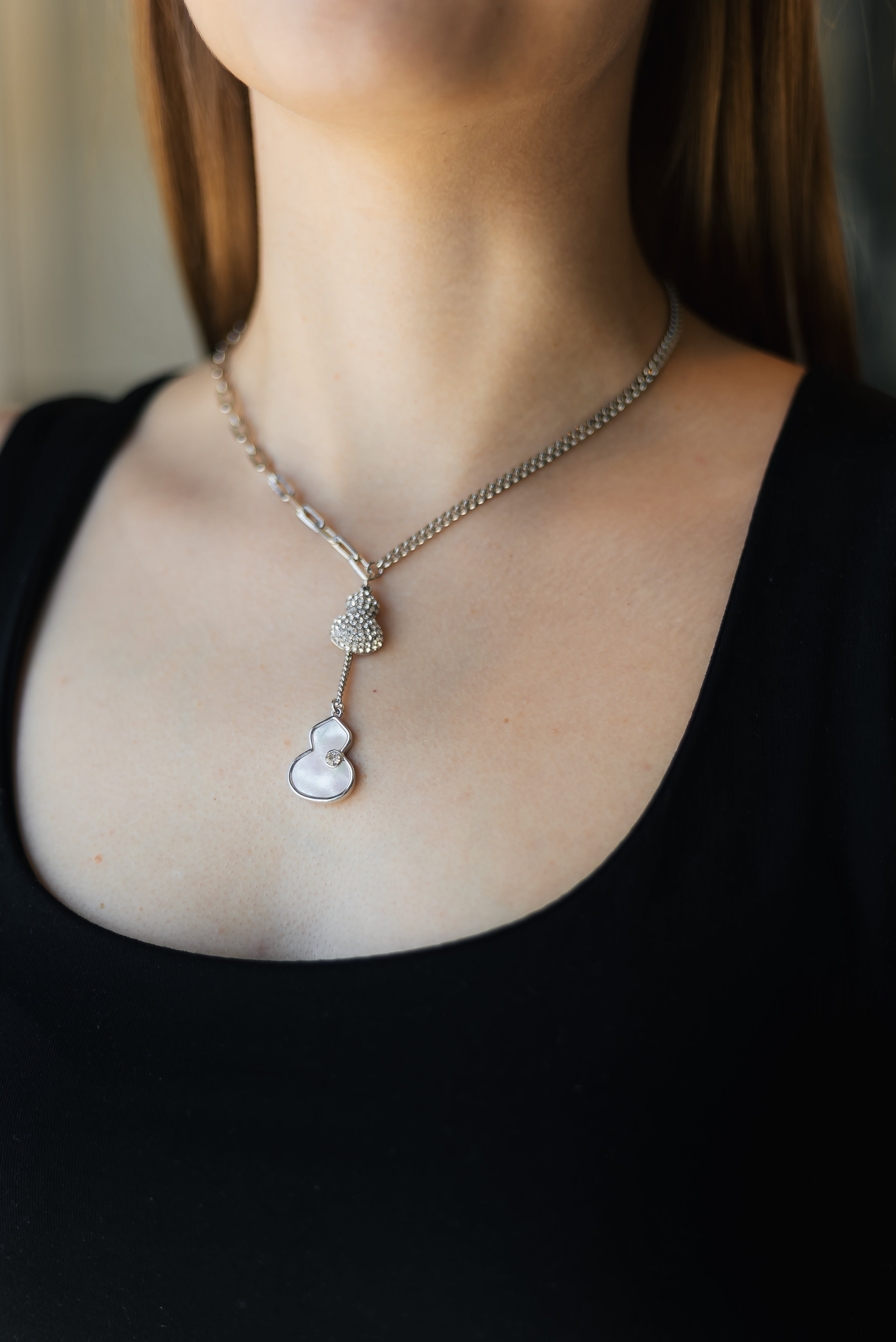 White Gold Plated CZ Pendant Necklace – Hypoallergenic Statement Necklace 40 cm / 15.7”
