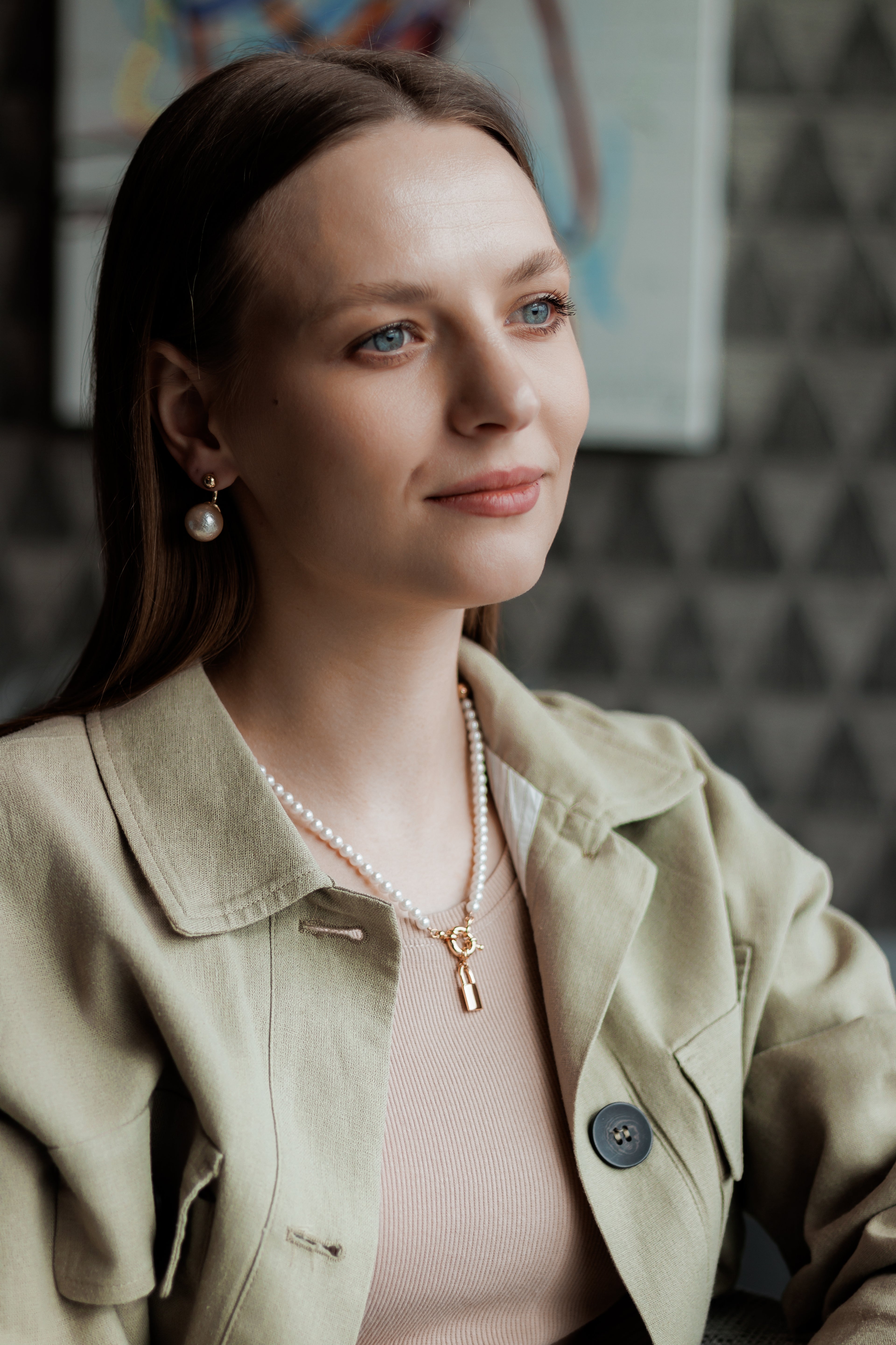 Sedy Jewelry Pearl Beaded Necklace with Gold or Rhodium Lock Pendant