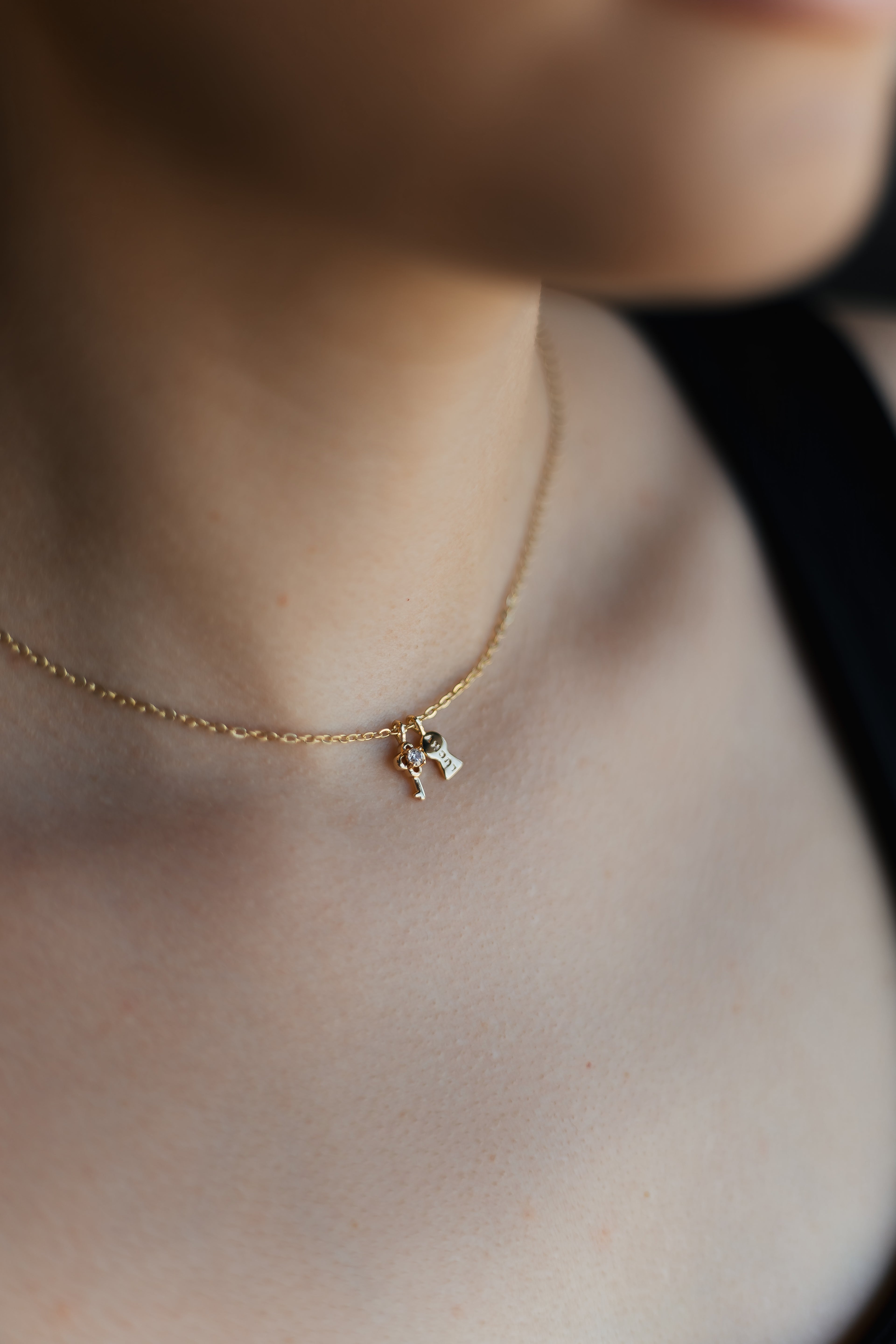 Sedy Jewelry Gold Plated Key and Lock Pendant Necklace, 40+5 cm Chain