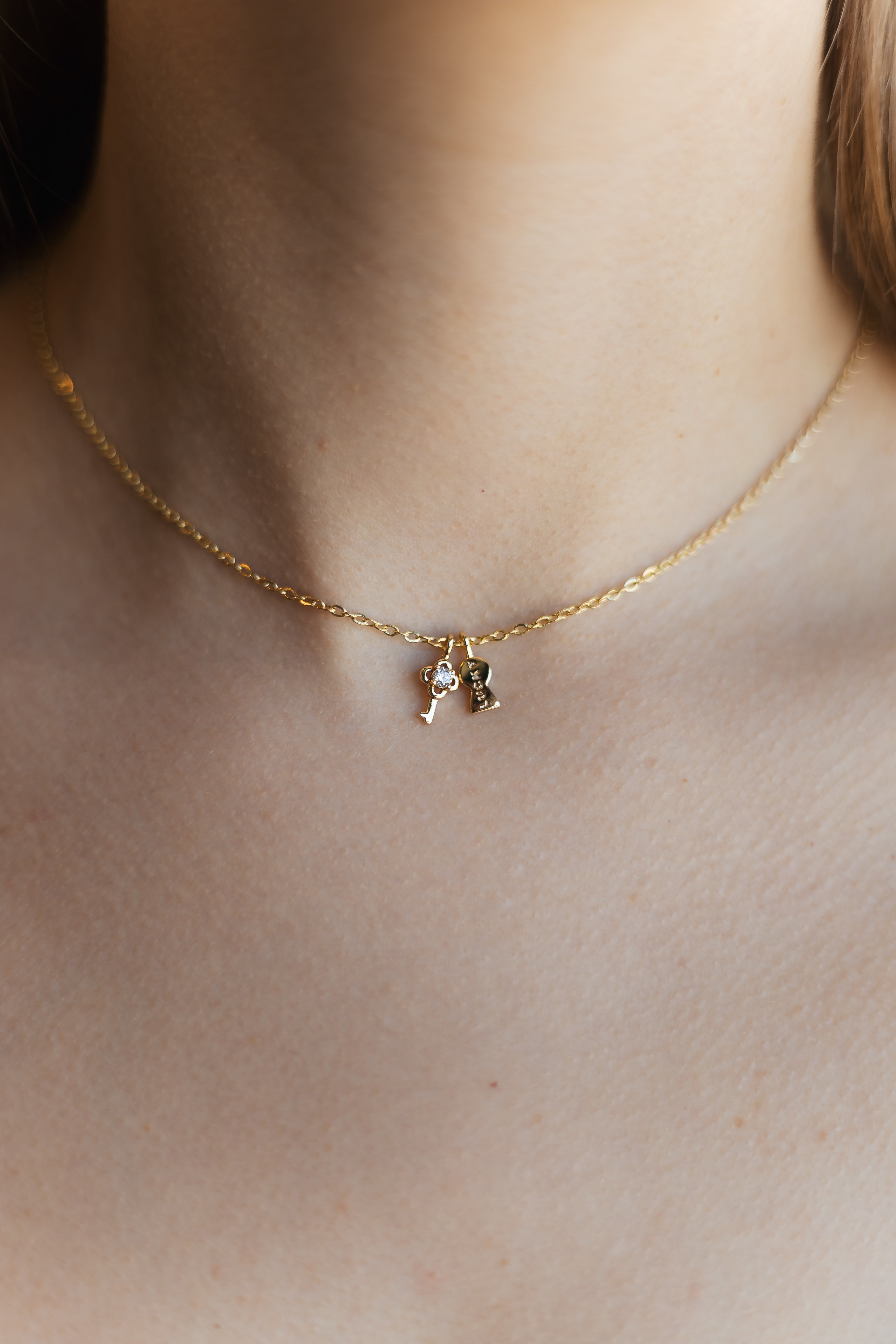 Sedy Jewelry Gold Plated Key and Lock Pendant Necklace, 40+5 cm Chain