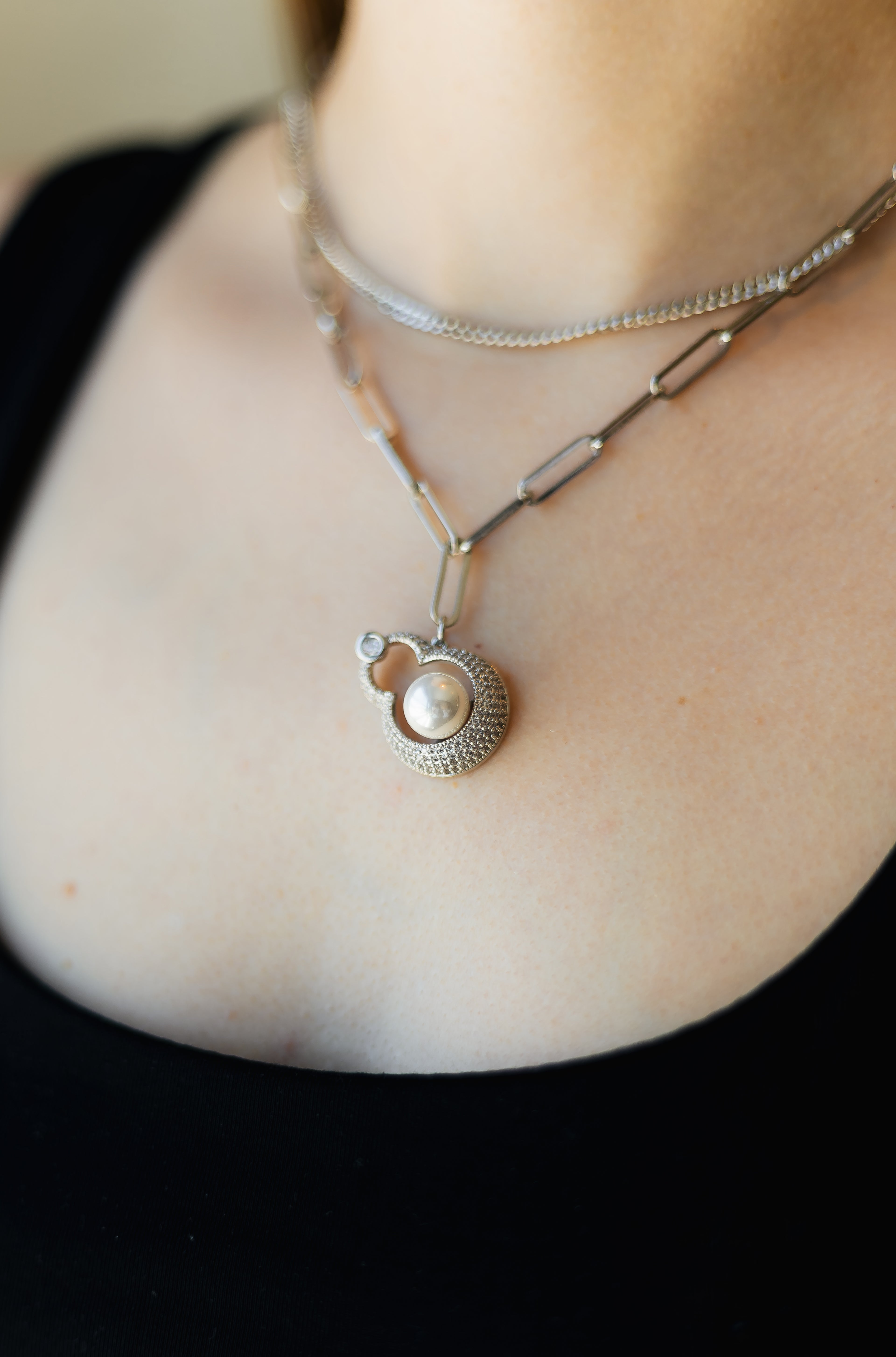 White Gold Plated Layered Pearl Pendant Necklace – Built-In Double Layer Hypoallergenic Necklace 38 cm + 45+5 cm